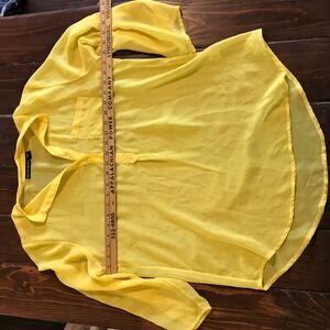 Kristin Nicole Yellow Sheer Long Sleeve Button Up Shirt Top Blouse Womens L